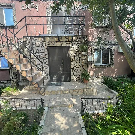 Guest house Casa Yachi 3*