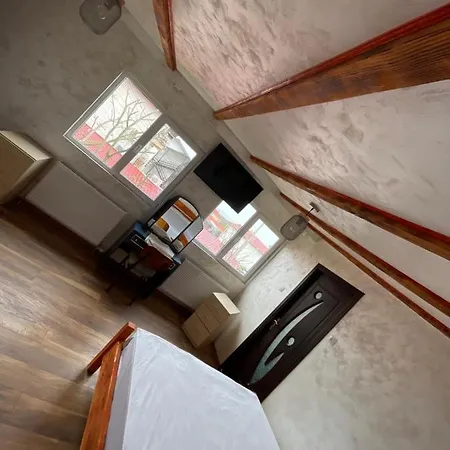 Casa Yachi Vama Veche