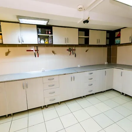 Casa Yachi Vama Veche